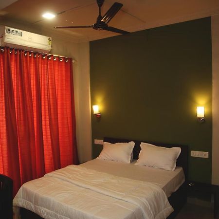 Elite Inn Lonavala Bagian luar foto