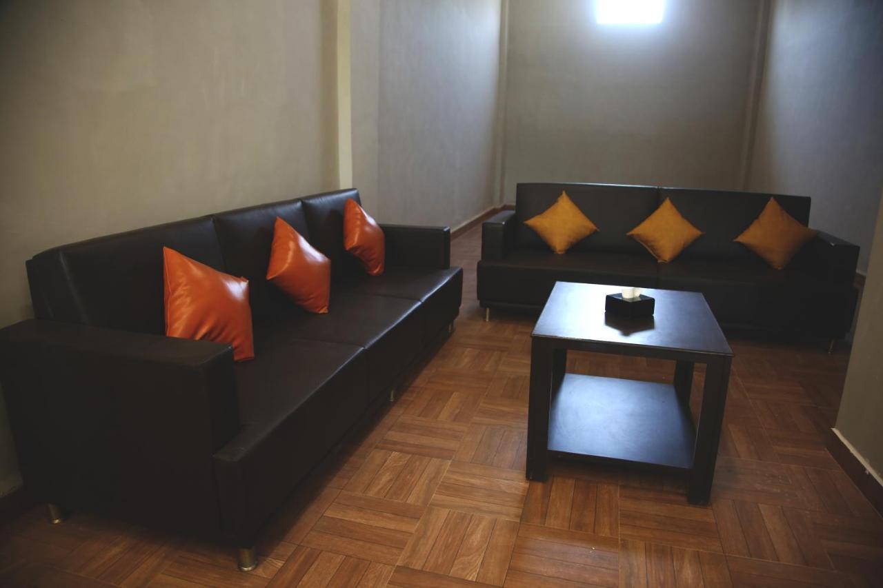 Elite Inn Lonavala Bagian luar foto