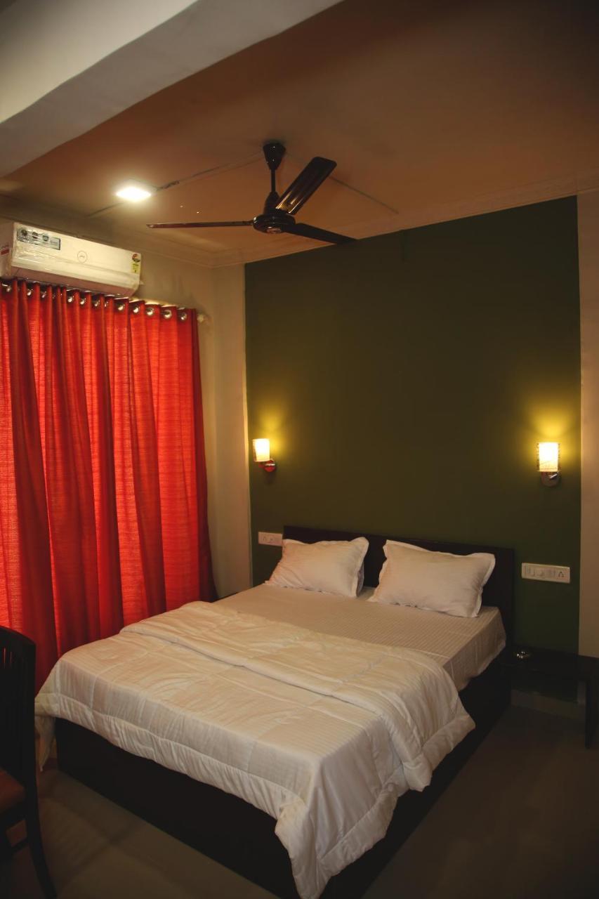 Elite Inn Lonavala Bagian luar foto