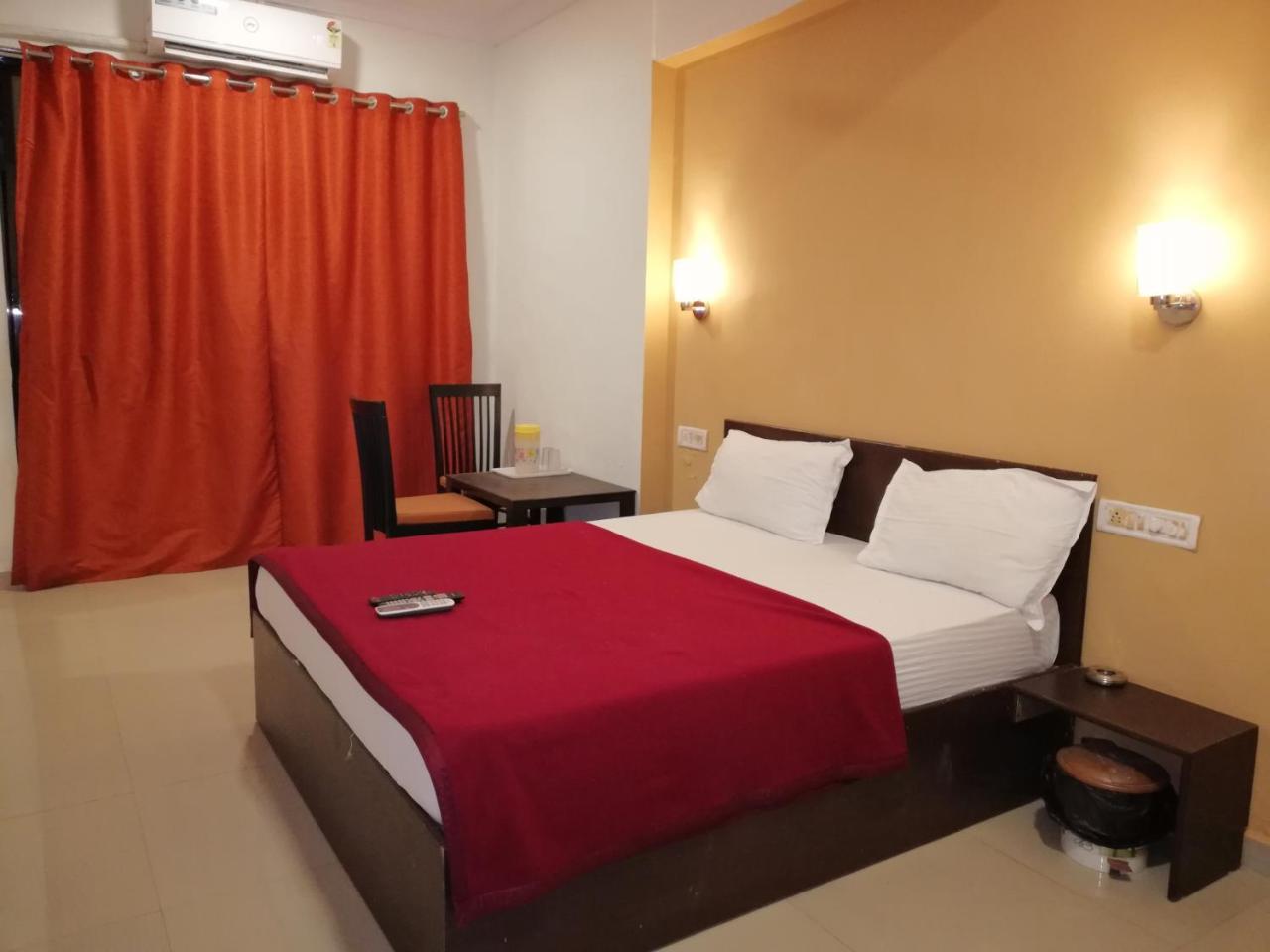 Elite Inn Lonavala Bagian luar foto