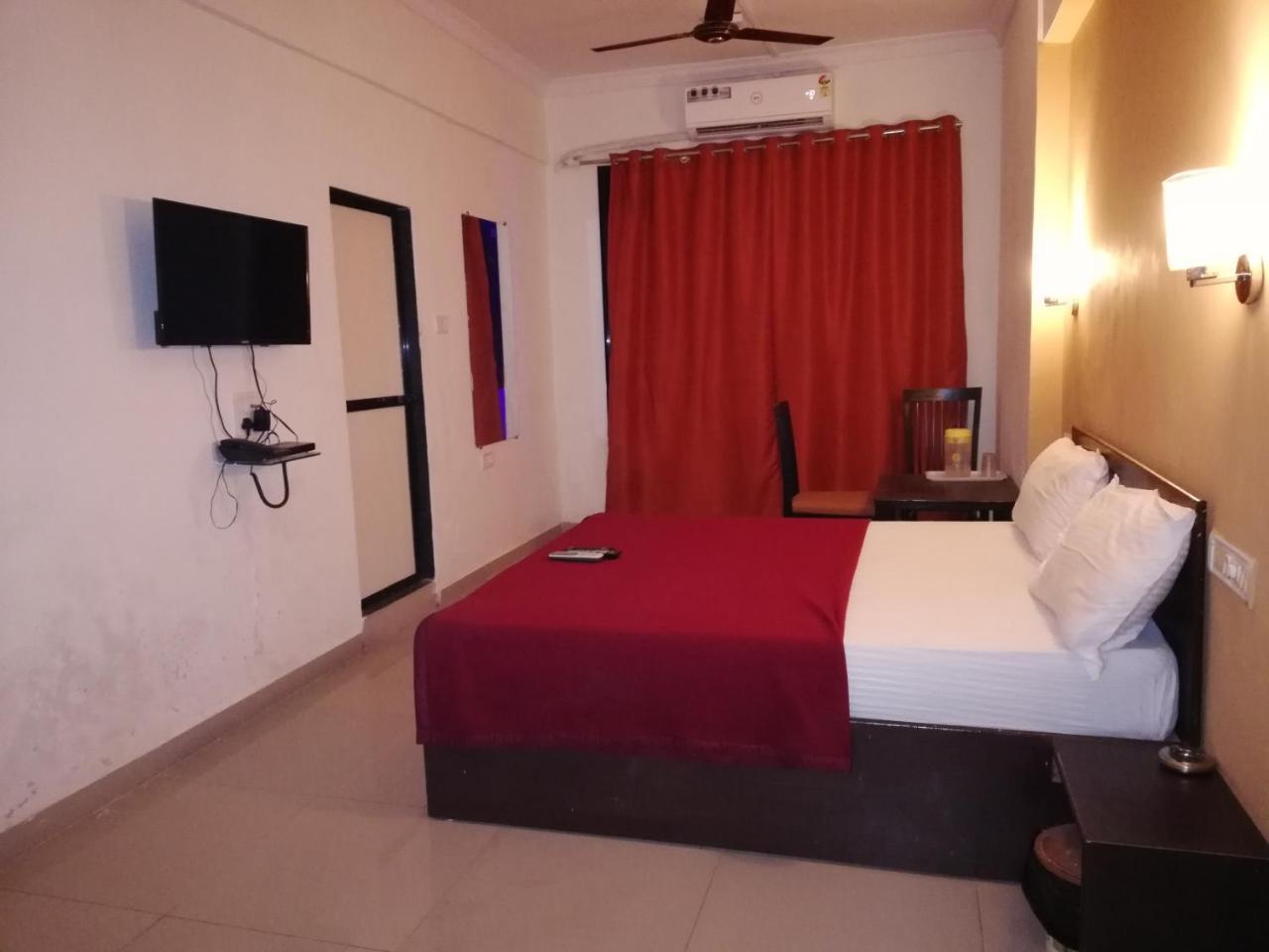 Elite Inn Lonavala Bagian luar foto